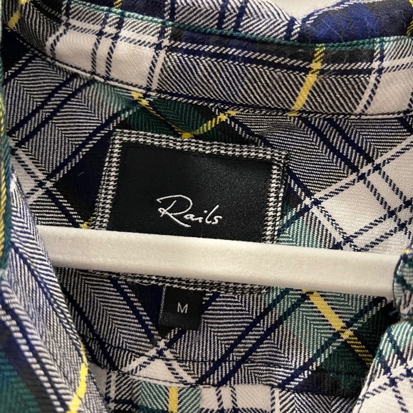 Rails Button Up - Picture 4 of 4